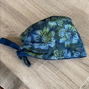 Surgical cap, satin lined